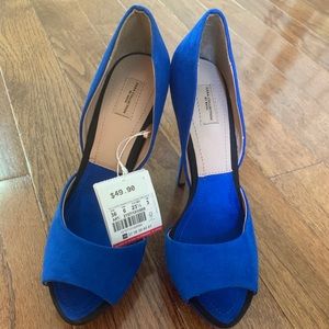brand new Zara heel pump royal blue color size 6